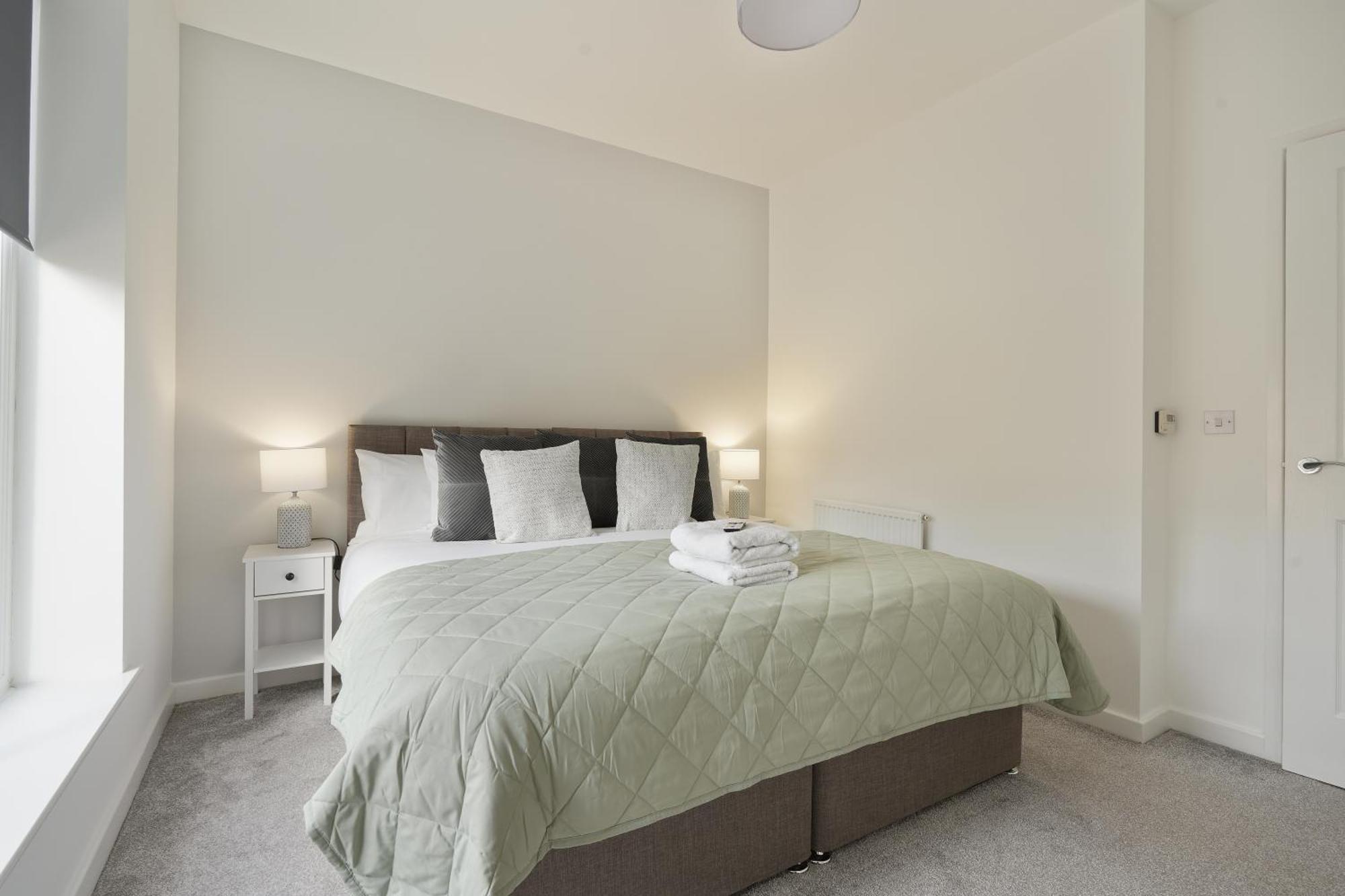 Mersey Way, Spacious 3 Bed Home, Close To Sheffield City Centre & Free Driveway Parking - Perfect For Workers, Groups & Families - Hosted By Stay Host Save Buitenkant foto