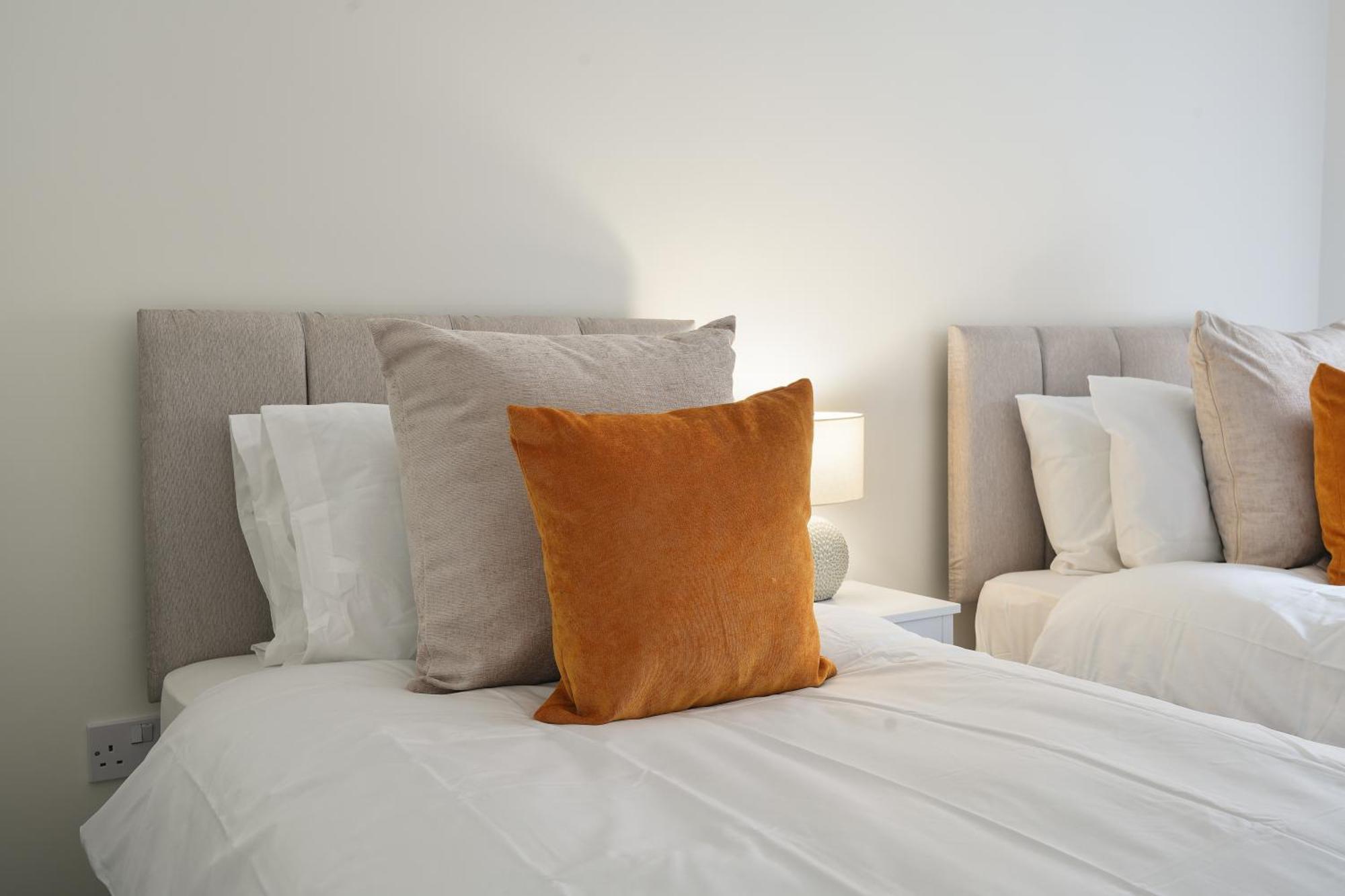 Mersey Way, Spacious 3 Bed Home, Close To Sheffield City Centre & Free Driveway Parking - Perfect For Workers, Groups & Families - Hosted By Stay Host Save Buitenkant foto