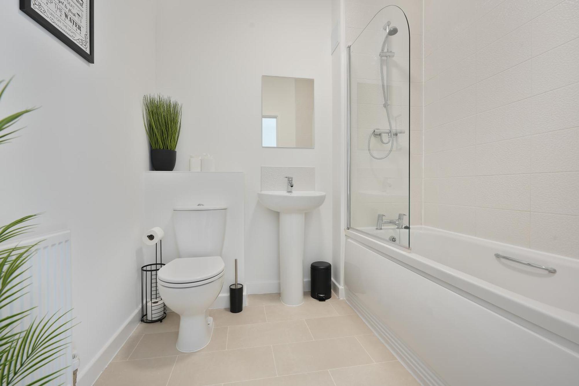 Mersey Way, Spacious 3 Bed Home, Close To Sheffield City Centre & Free Driveway Parking - Perfect For Workers, Groups & Families - Hosted By Stay Host Save Buitenkant foto