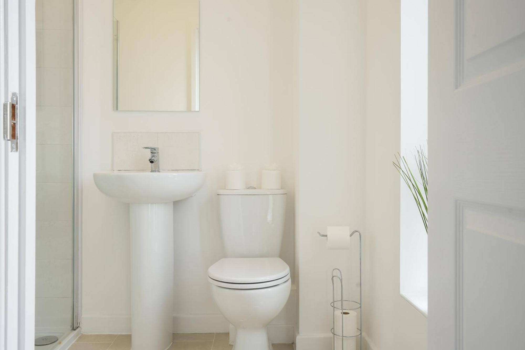 Mersey Way, Spacious 3 Bed Home, Close To Sheffield City Centre & Free Driveway Parking - Perfect For Workers, Groups & Families - Hosted By Stay Host Save Buitenkant foto